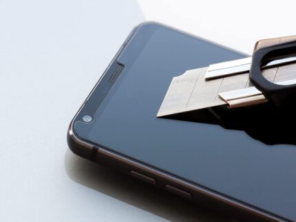 3mk HardGlass - Tempered Glass for iPhone 14 / iPhone 13 / iPhone 13 Pro